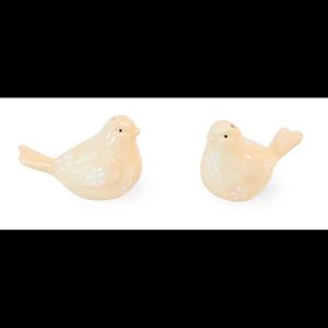 Yellow bird salt & pepper shaker